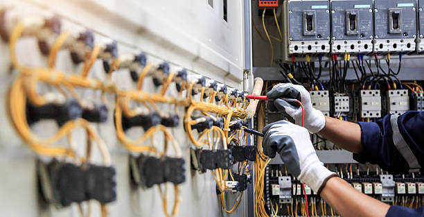 Professional Electrical Inspection technician working in Davis County County, IA
